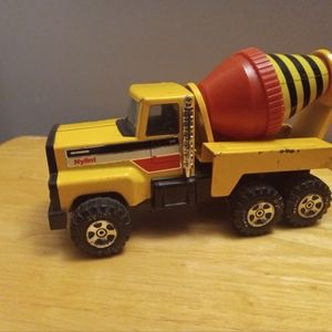 Vintage metal. Nylint cement truck. Eight inches.